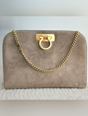 Authentic SALVATORE FERRAGAMO Rare 1990 Diana Spencer Grey Suede Gancini‎ Clutch